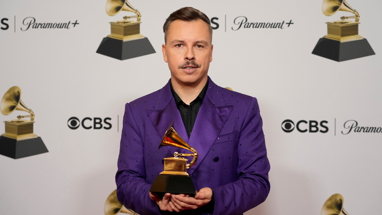 Der Dresdner DJ Purple Disco Machine erhält im Februar 2023 in Los Angeles einen Grammy-Award.