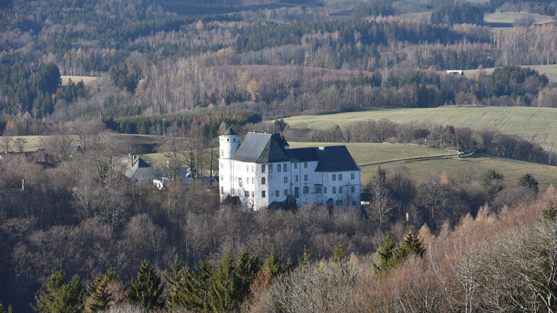 Der Altenberger Stadtteil Bärenstein mit seinem markanten Schloss ist sehenswert.  Nun soll dieser auch lebenswerter werden.