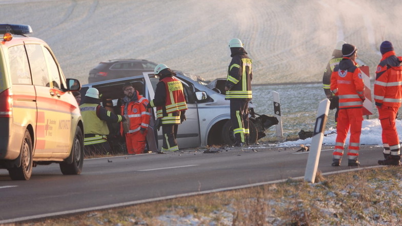 Schwerer Unfall auf S85 bei Lommatzsch