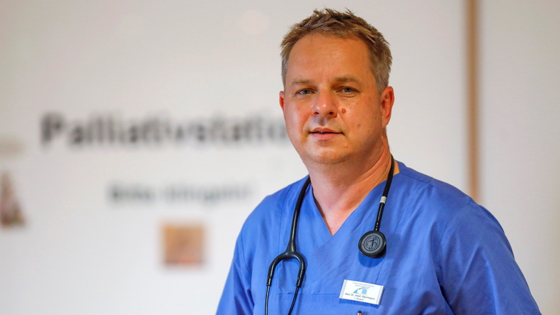 Oberarzt Dr. Steffen Herrmann leitet die Palliativstation im Ebersbacher Krankenhaus .