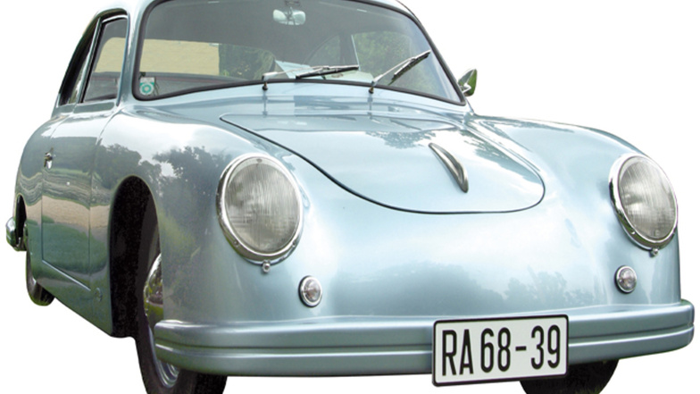 Ein Traum vom Sportwagen: 1956 bauen sich zwei Studenten in der DDR einen Porsche 356 nach – und fahren damit bis Paris und Rom.