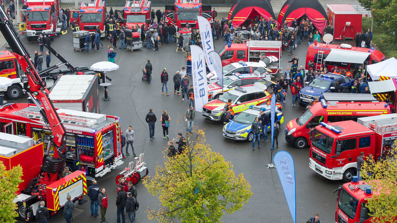 Die Feuerwehrmesse FLORIAN zeigt von Donnerstag bis Samstag auf der Dresdner Messe Neuigkeiten im Feuerwehr, Zivil- und Katastrophenschutz.