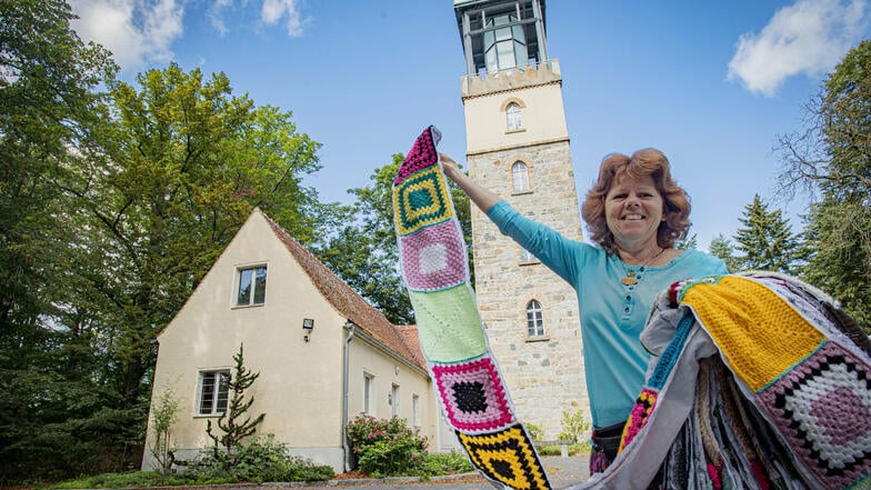 Kerstin Boden ist in Kamenz als Glückspilgerin bekannt und empfängt auch selbst Pilger in ihrer Herberge. Um in der Stadt bessere Bedingungen für Pilger zu schaffen, plant sie eine besondere Aktion.