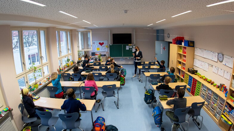 In Grund- und Förderschulen werden die Kinder wieder in festen Klassen unterrichtet.