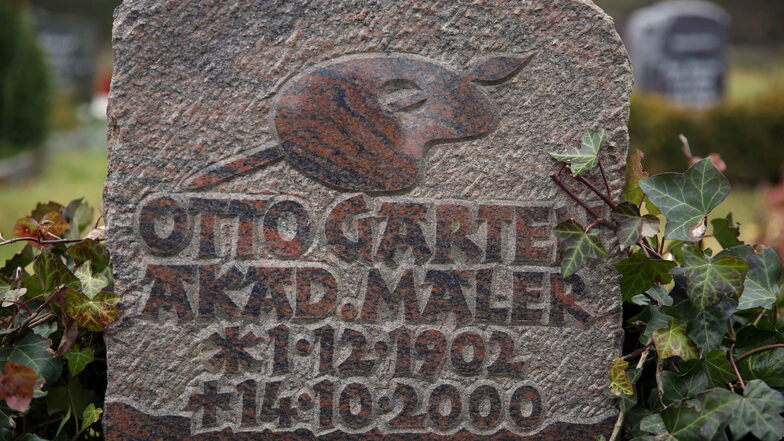 Das Grab von Otto Garten befindet sich auf dem Elstraer Friedhof.