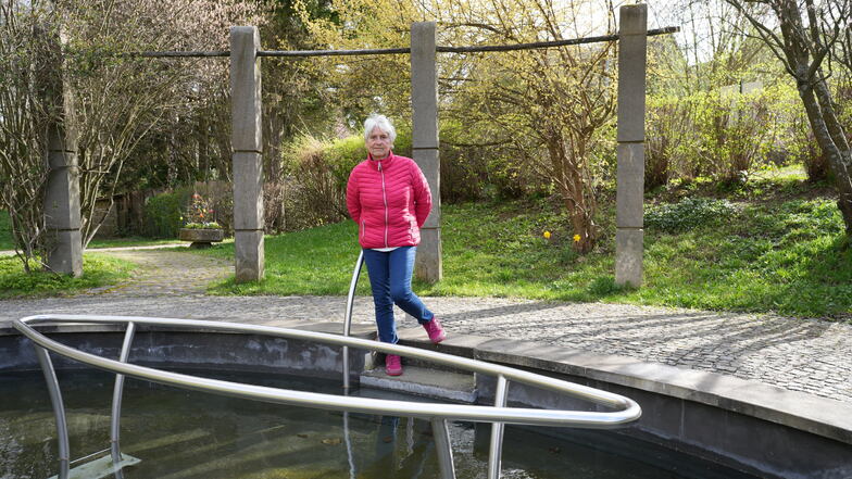 Mit der Hilfe der Kult-Sendung  "Mach dich ran" wollte Ulrike Steudtner die Sanierung des maroden Kneipp-Beckens im Kurpark von Jonsdorf anschieben.