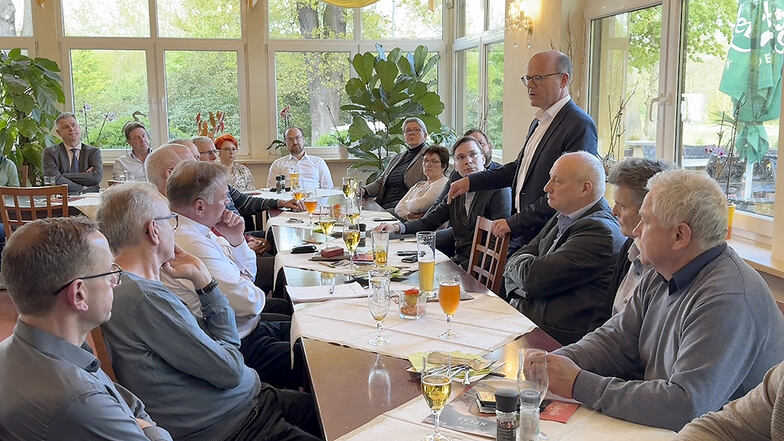 Wahlkampfauftakt: Staatsminister Oliver Schenk, der Chef der Staatskanzlei und Spitzenkandidat zur Europawahl der CDU Sachsen, war Ende vergangener Woche zu Gast beim Stadtverband Großenhain.