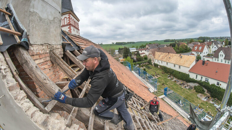 Arbeiten am Dach sind in diesem Jahr an der Kodersdorfer Kirche vorgesehen. Die Gemeinde hat dafür einen fünfstelligen Betrag zur Verfügung gestellt.