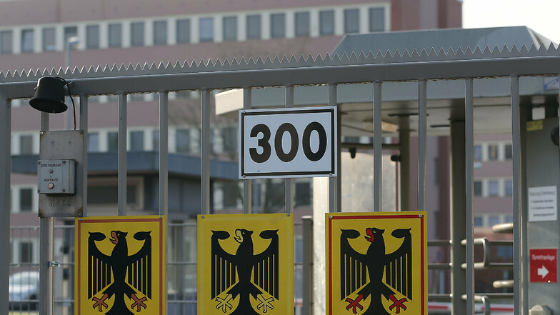 Der Eingang des Amtes für den Militärischen Abschirmdienst (MAD) in Köln