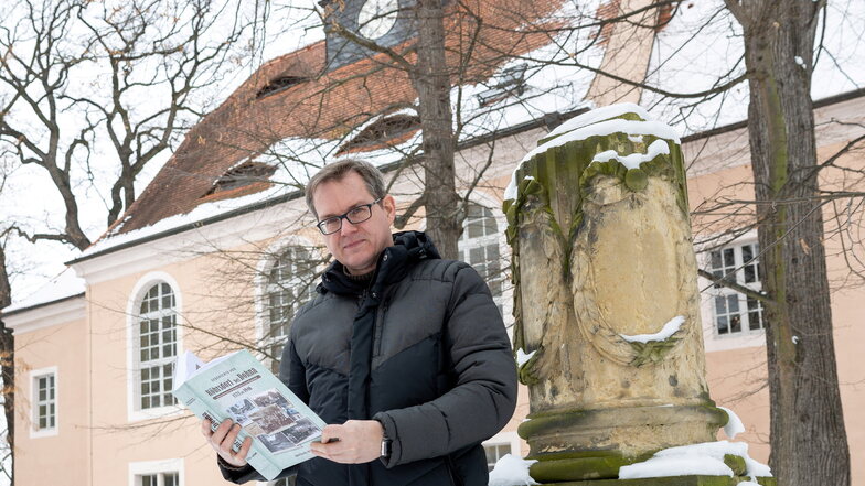 Matthias Daberstiel kennt sich dank seiner Ahnenforschungen gut in Röhrsdorf aus. Auch über die Kirche hat er einiges herausgefunden, was in seinem Buch nachzulesen ist.