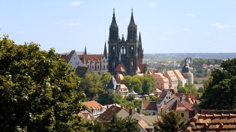 Blick auf den Meißner Dom und die Albrechtsburg im Hintergrund