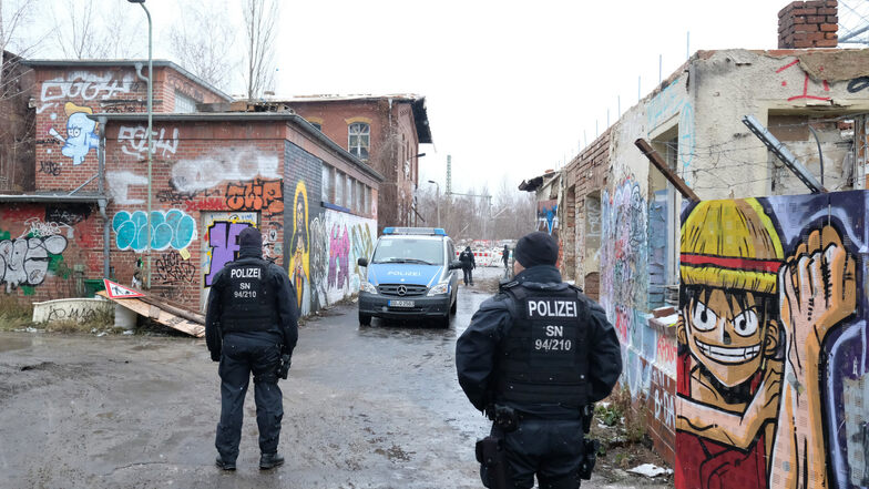 Rund 150 Beamte der Polizeidirektion Leipzig sowie der Bundes- und Bereitschaftspolizei waren im Einsatz. 