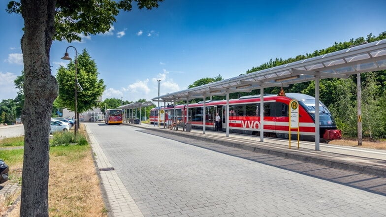 Überflüssig wegen Deutschlandticket: Verkehrsverbund Oberelbe verkleinert Ticketangebot