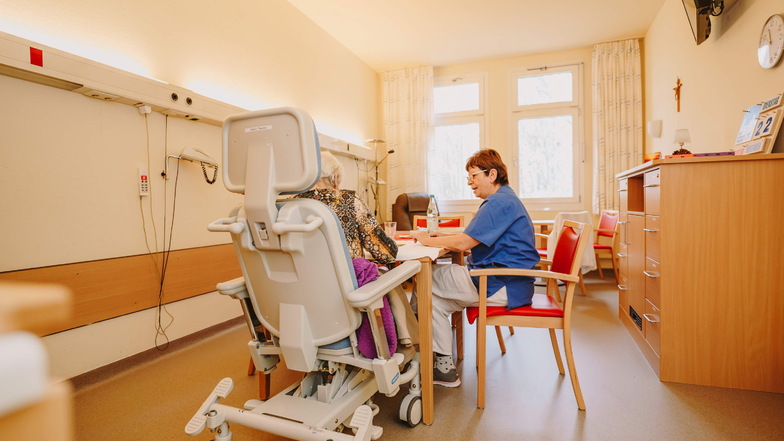 Im St. Carolus Krankenhaus Görlitz wird jeder für den Umgang mit Demenz-Patienten besonders geschult.