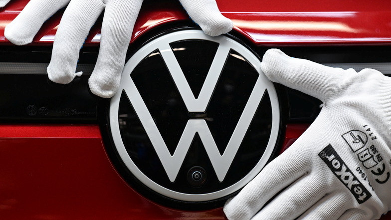 VW-Konzern stoppt Russland-Geschäft