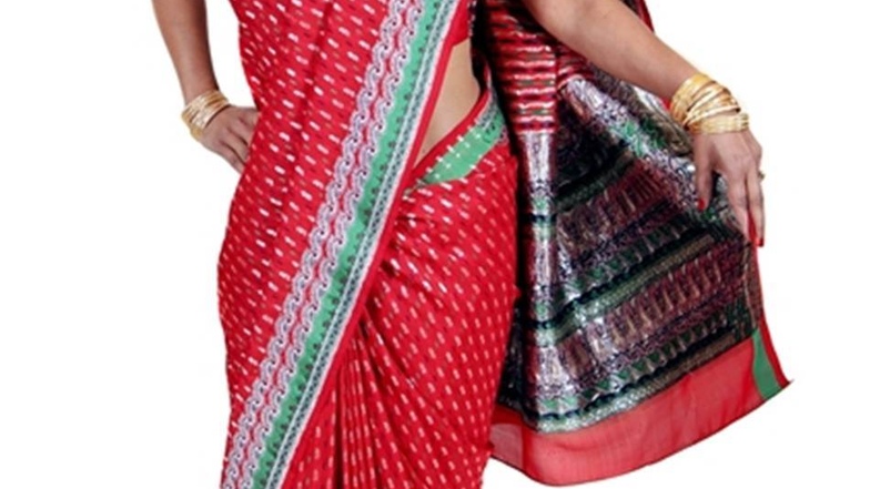 Aus sechs Metern Stoff besteht der Sari von Elizabeth Steiner. Sie lebt heute in Zürich, stammt aber aus Indien. Ihr Anliegen: „Ich wollte ein Stück aus der Heimat tragen.“