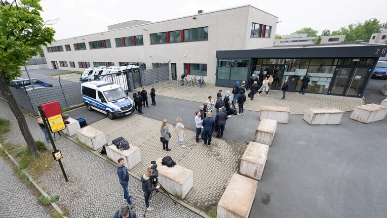 Der Staatsschutzsenat des Oberlandesgerichts (OLG) Dresden verhandelt ab dem 22. Juli in einem neuen Terrorprozess gegen einen Mann.