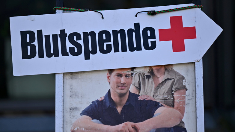 Der Blutspendedienst des Deutschen Roten Kreuzes (DRK) bittet immer wieder um Blutspenden.