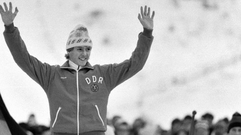 Bei der Vierschanzentournee 1984 hat Jens Weißflog drei der vier Wettbewerbe gewonnen, so wie hier beim Neujahrsspringen in Garmisch-Partenkirchen.