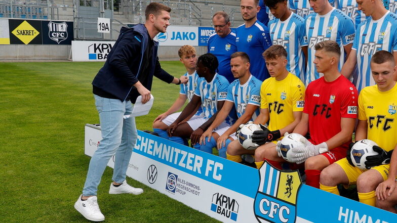 Christoph Antal (l.) wird Dynamos neuer Pressesprecher. Er war bisher in ähnlicher Funktion beim Regionalligisten Chemnitzer FC tätig.