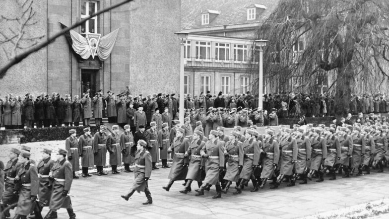 DDR-Offiziersausbildung in Dresden: Die Schule der Generäle
