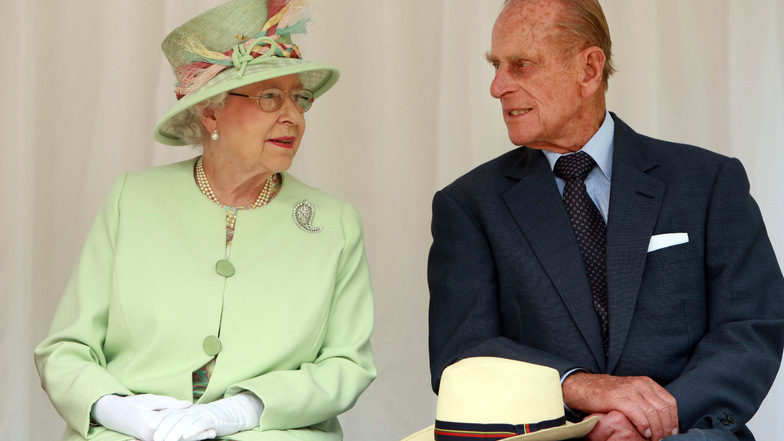 Königin Elizabeth II. (93) und ihr Mann, Prinz Philip (98), haben sich in der vergangenen Woche nach Schloss Windsor zurückgezogen. 