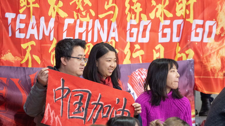 Viele asiatische Fans aus China und Korea sorgten für eine ausgelassene Atmosphäre.