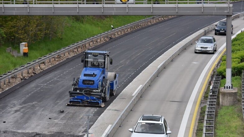 So ähnlich wird es in den nächsten Tagen auf der A17 im Osterzgebirge aussehen. Dieses  Foto entstand bei früheren Arbeiten nahe Kesselsdorf.