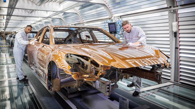 Leipziger Porsche-Werk feiert Meilenstein: Zweimillionster Porsche produziert