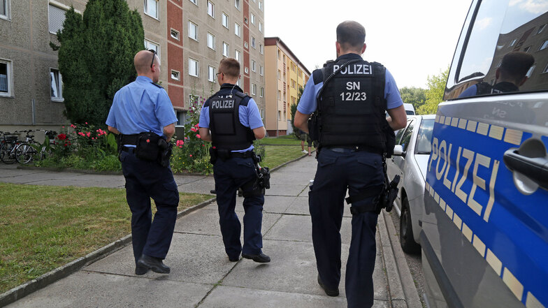 Im Juni 2019 griff die Polizei nach einer Serie von Brandstiftungen zu einer recht ungewöhnlichen Maßnahme: Sie führte in Nünchritz eine Befragung aller Anwohner durch.