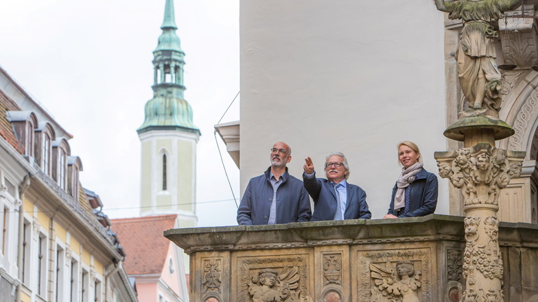 Günther Hasinger (Mitte), Christian Stegmann und Katharina Henjes-Kunst bei einem ihrer ersten Görlitz-Besuche 2021. Jetzt zieht Hasinger sogar nach Görlitz.