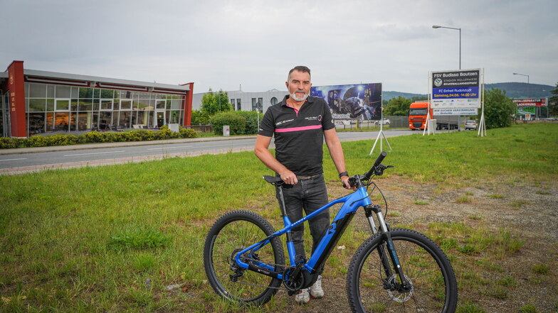 Little John Bikes zieht an die B96 in Bautzen