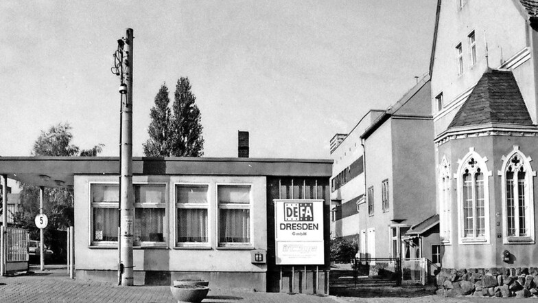 Im ehemaligen Gasthof „Zum Reichsschmied“ an der Kesselsdorfer Straße zogen die Defa-Leute mit ihrem Equipment 1955 ein. Vorher war hier bis 1945 das Studio des Werbefilmers Fritz Boehner.