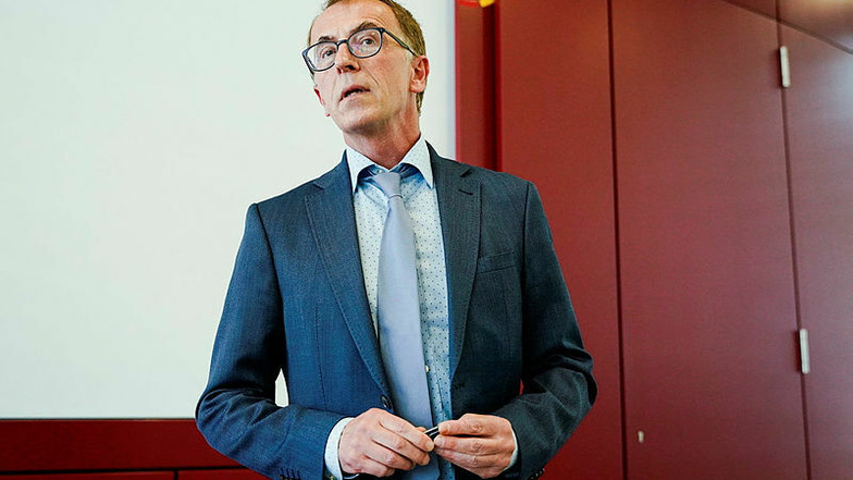 Erklärte das Urteil gegen Erdmann: Stephan Oberholz, stellvertretender Vorsitzender des DFB-Sportgerichts.