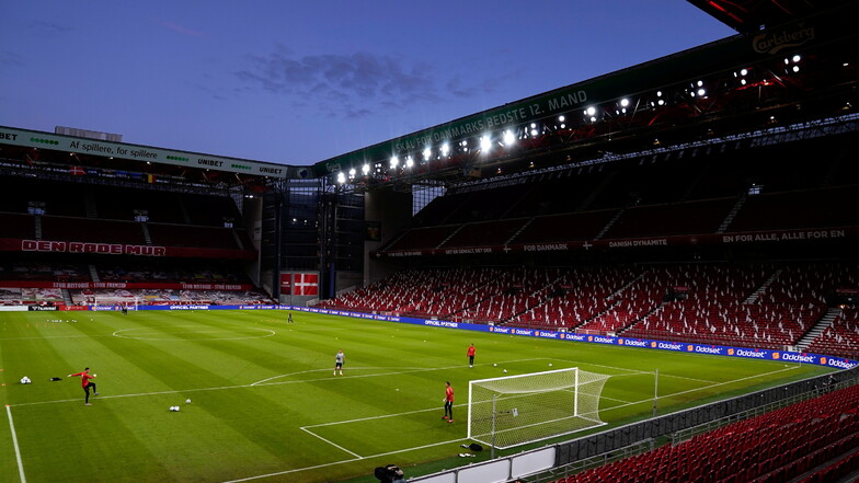 Kopenhagen, Parken Stadion: 15.900 zugelassene Zuschauer; drei Gruppenspiele, ein Achtelfinale.