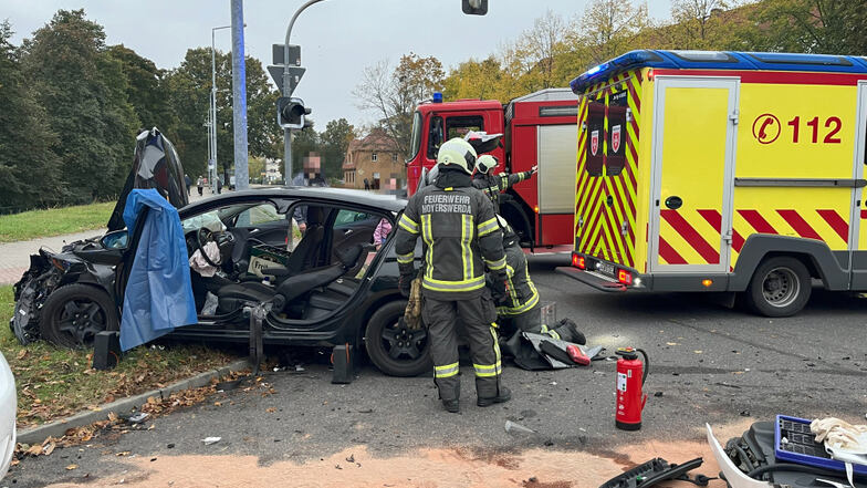 Hoyerswerda: Schwerer Unfall Mit Drei Verletzten | Sächsische.de