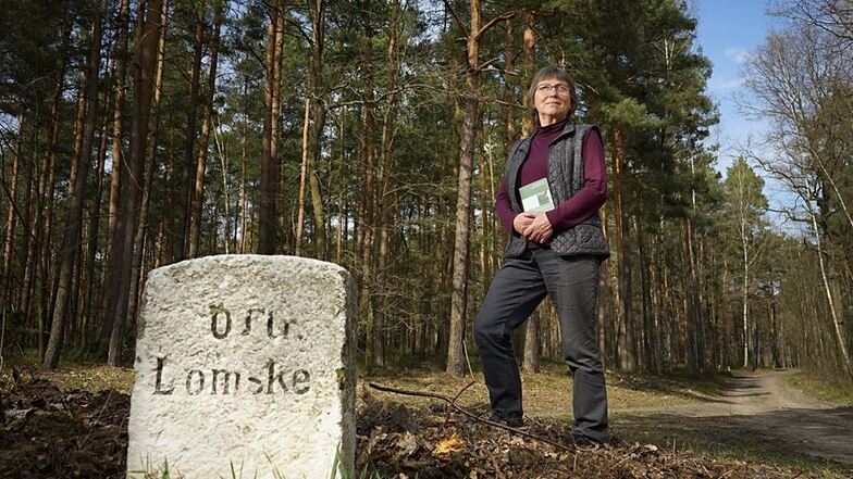 Auf dieser Lichtung zwischen Lomske, Neschwitz und Zescha wurde 1942 ein polnischer Zwangsarbeiter von den Nazis ermordet. Die Wissenschaftlerin Trudla Malinkowa hat sein Schicksal erforscht.