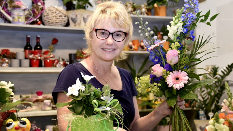 Kerstin Hoppendietzel, Inhaberin des Blumengeschäfts „BlütenTräume“ freut sich über eine steigende Nachfragen ach ihren Blumen.