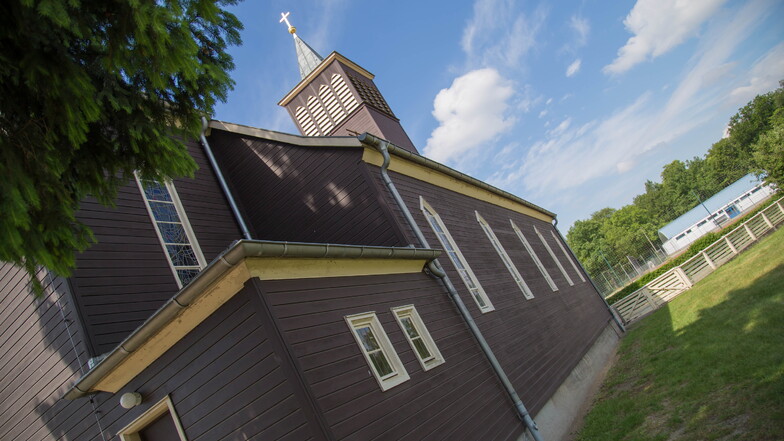 MDR überträgt Gottesdienst aus Nieskyer Holzkirche