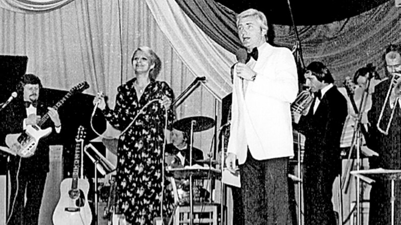 Dagmar Frederick und Peter Wieland sangen zum 30. Geburtstag der Schule 1979 ebenfalls in Großenhain. Foto: Archiv Erhard Haschke