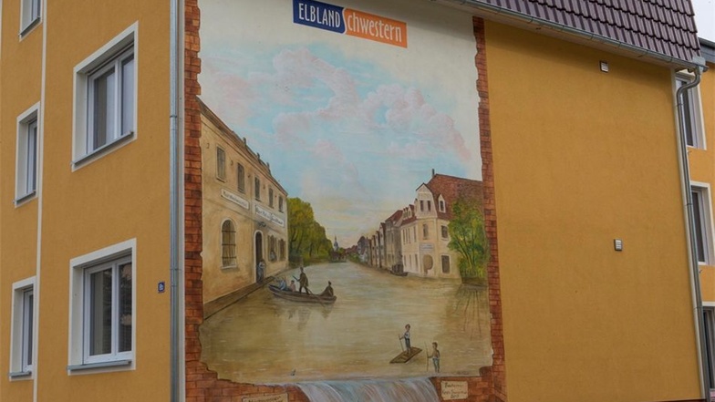 Ein Wandgemälde vom Hochwasser – das neueste Werk von Holger Hausmann – ist in der Kirchstraße Nr. 8 entstanden.
