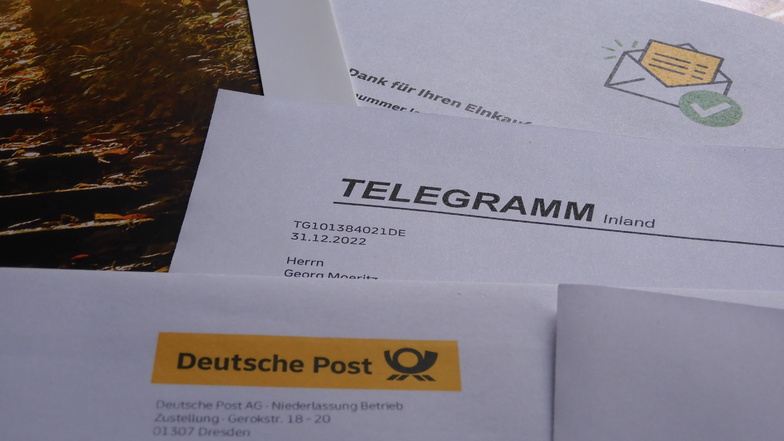 Eilige Botschaft als A4-Ausdruck: Das Telegramm wurde im Umschlag an der Dresdner Haustür überreicht.