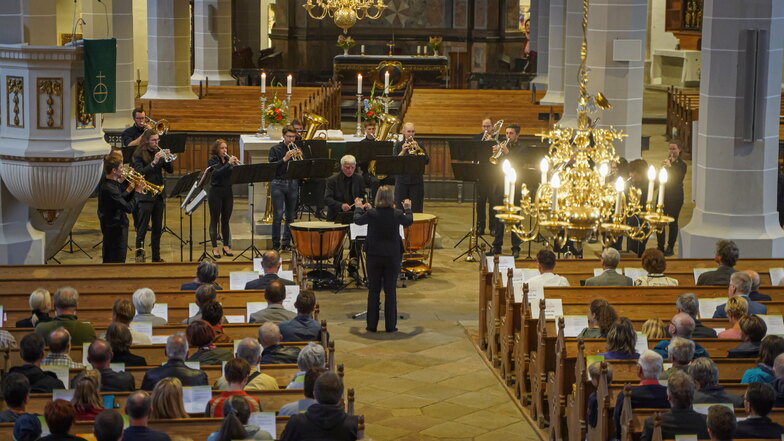 Bereits am Freitag eröffnete der Landesjugendposaunenchor im Bautzener Dom das Musikfest.