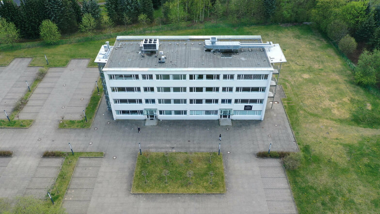 Die frühere Bärensteiner Mittelschule wird zu einer Kindertagesstätte umgebaut. Hier entstehen über 50 Hortplätze.