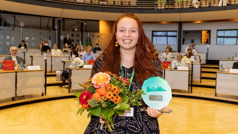 Sarah Lange aus Freital ist die diesjährige Siegerin des Jugend-Redeforums in Sachsen.