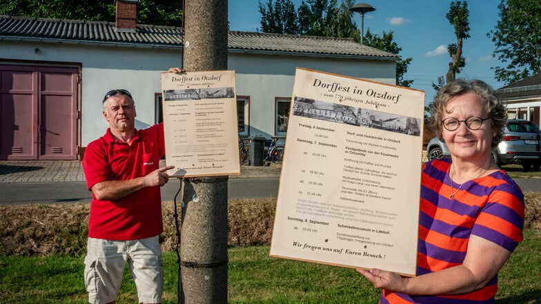 Bernd Rusche und Catrin Brabant gehören zum fünfköpfigen Team, das fürs Wochenende ein Dorffest vorbereitet. Anlass ist das 770-jährige Bestehen des Ortes. Der gehört – wie die Gesamtgemeinde Niederstriegis – seit 1. Januar 2013 zu Roßwein. Auf allen Orts