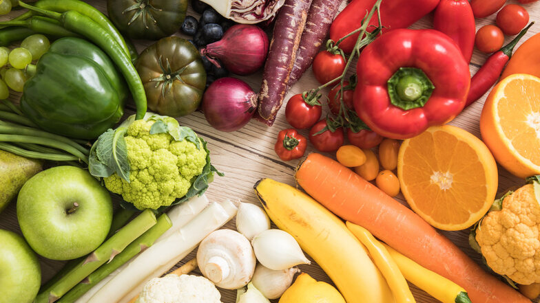Viel Gemüse und Obst sollten auf dem Speiseplan stehen.