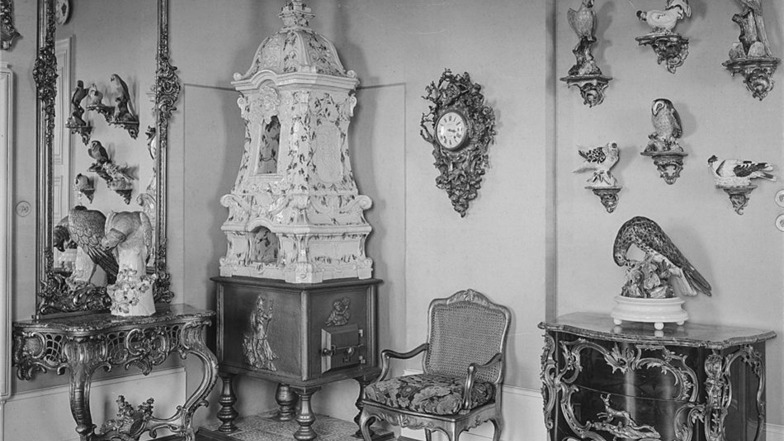 Diese Aufnahme, die vor 1945 entstanden ist, zeigt das Zimmer König Augusts III. im Porzellan-Quartier.