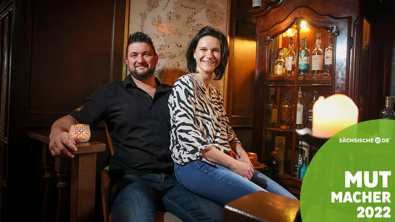 Marcus Seibel und Manuela Gendeck freuen sich, dass ihr Seibel-Pub in Kamenz so gut angenommen wird. Mitten in der Corona-Pandemie haben sie ihn Anfang 2022 eröffnet - noch unter 2G-Bedingungen.