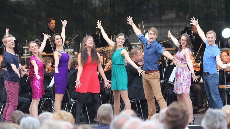 Die Elbland Philharmonie Sachsen präsentiert mit Solisten Songs aus bekannten Musicals und noch viel mehr. Foto: PR